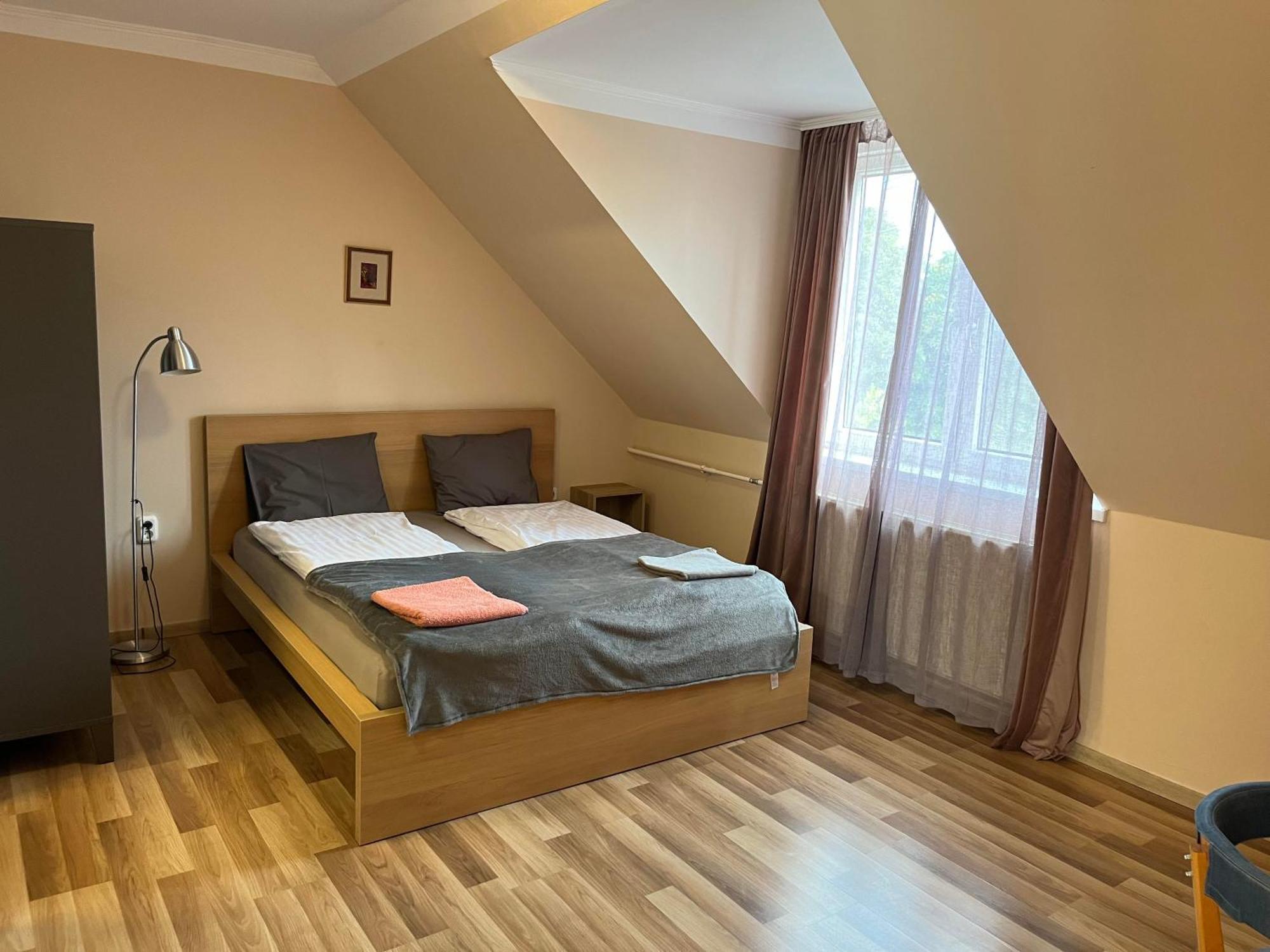Petoefi Vendeghaz Hotel Егер Екстериор снимка