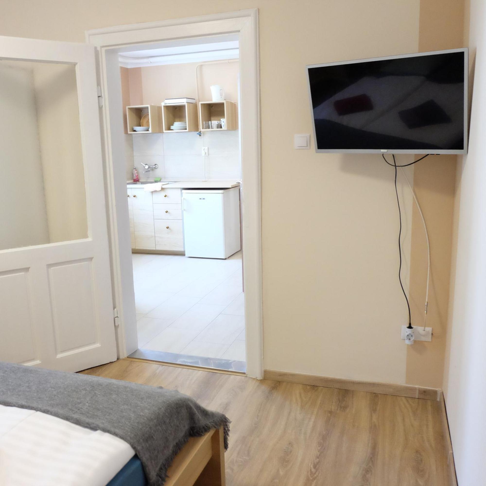 Petoefi Vendeghaz Hotel Егер Екстериор снимка